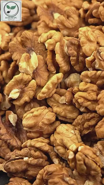 🌰 Haramain Pure Products – Cold Pressed Walnut Oil (100% Natural)
• Type: Cold Pressed Walnut Oil
• Extraction Method: Cold-pressed to preserve natural nutrients and aroma
• Purity: 100% pure, unrefined, and chemical-free
• Source: Premium quality fresh walnuts

🌿 Key Benefits:
• Deeply nourishes scalp and promotes strong, shiny hair
• Helps reduce dandruff and dryness naturally
• Rich in Omega-3 fatty acids and Vitamin E for hair & skin health
• Improves skin elasticity and gives a natural glow
• Support